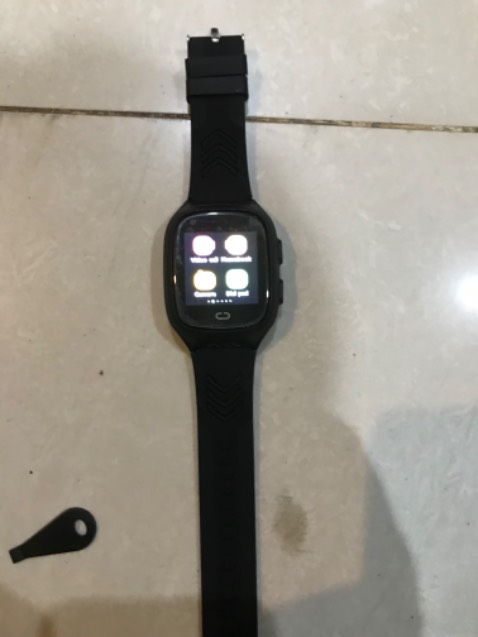 Mình mua 2 cái 1 cái này kg cài được , đang được shop hổ trợ