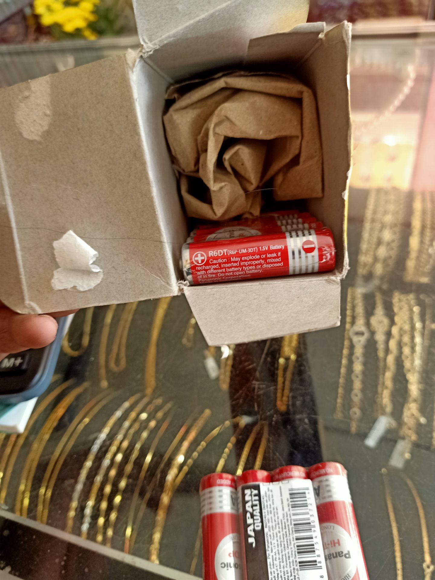 làm ăn không trung thực . đề nghị tiki xem  shop này bán hàng ko trung thực . làm ảnh hưởng trang mạng