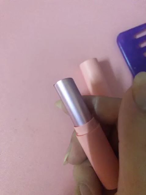 Giao hàng nhanh, bọc hàng cẩn thận. Dưỡng môi tốt, vị rất thơm và có thể sẽ mua dùng thêm để theo dõi công hiệu