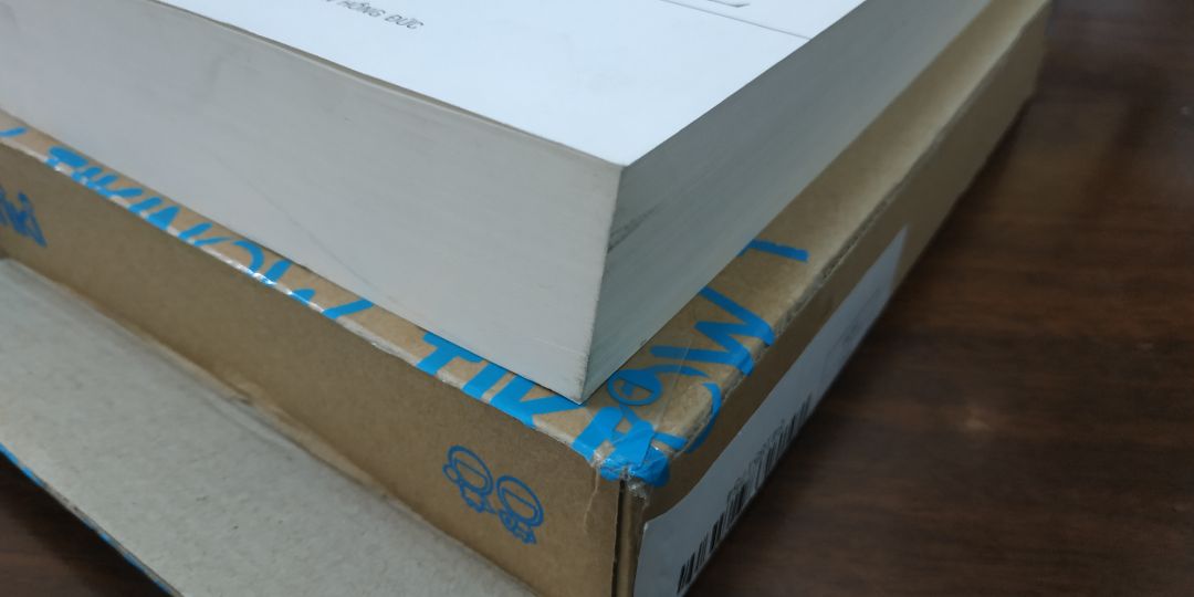 sách cũ, bẩn, rách, đề nghị được đổi trả