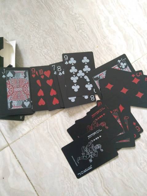 Hàng như hình và rất đẹp. Thời gian giao hàng nhanh chóng và chính xác. nhìn sang chảnh *** - chơi chưa quen nhìn hơi khó - quen rồi thì cuốn - ngồi chai cả chân kaakaa! Nhựa dẻo PVC nên ko bị cũ - ko bị ngấm nước - dùng ok!