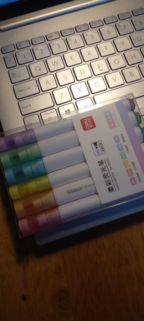 Giao hàng nhanh, đóng gói cẩn thận, mực đẹp không lem