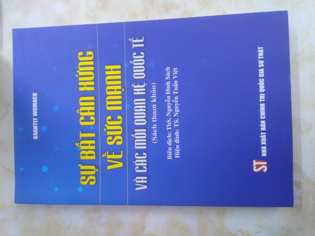 cuốn sách giải thích cách các mối quan hệ vận hành giữa các quốc gia rất cụ thể, giúp bạn đọc hiểu được một thế giới đa phương phức tạp ngày nay. Có thể rút ra những triết lý để áp dụng cho cả cuộc sống cá nhân