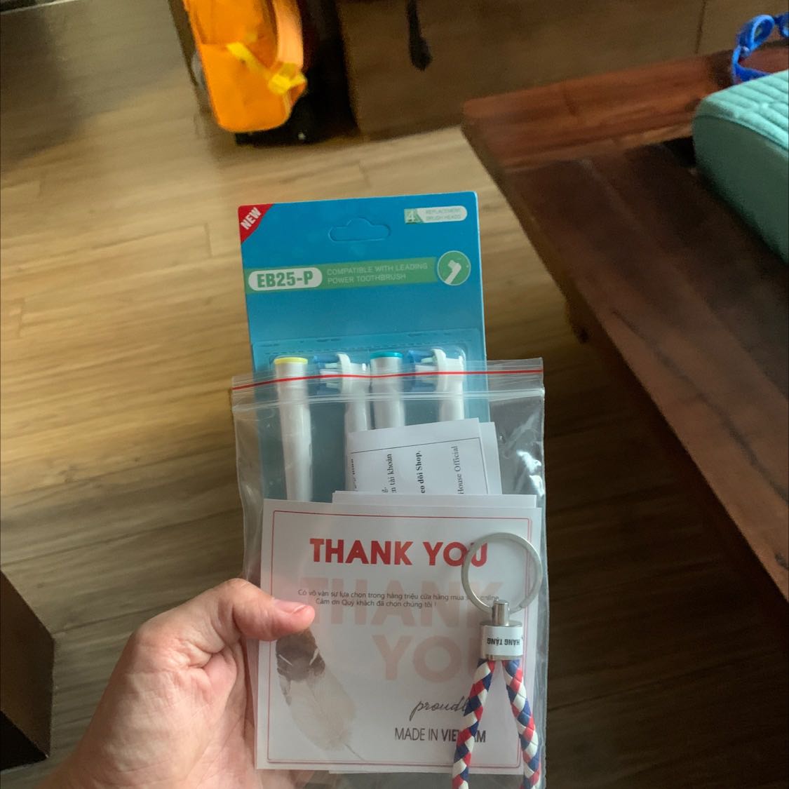 Shop ban hàng uy tín, minh mua đầu ko lắp được, shop hỗ trợ đổi lại. Quá dễ thương, đánh giá 10 sao luôn:-)))