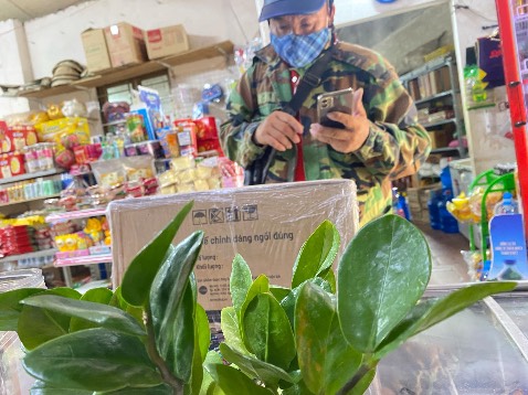 Kiểu dáng đẹp, chắc chắn, ngồi êm, thoải mái. Giao hàng rất nhanh.