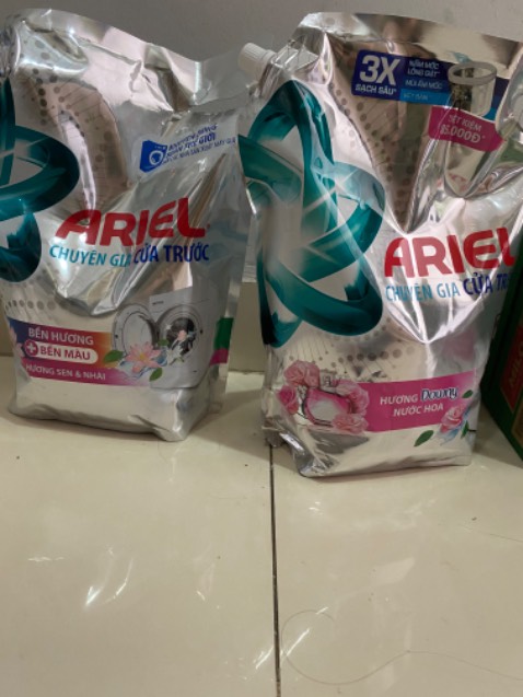 Mua nhiều lần trên tiki rồi nè. Ship nhanh lắm. Nước giặt giá cũng tốt màu Hồng này cũng thơm khỏi cần xả luôn ớ