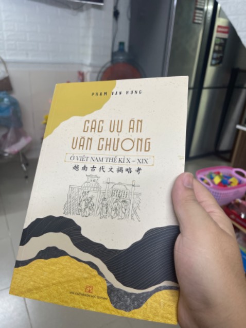 Đóng gói giao hàng nhanh chóng. Sách in rất tốt, yêu lịch sử và văn học nên mua