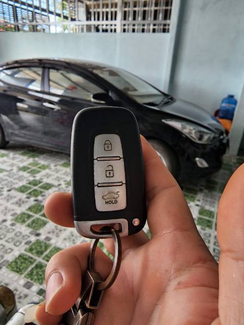 Ảnh cho ai có nhu cầu mua tham khảo nè, size hơi bẹp hơn pin cùng loại.