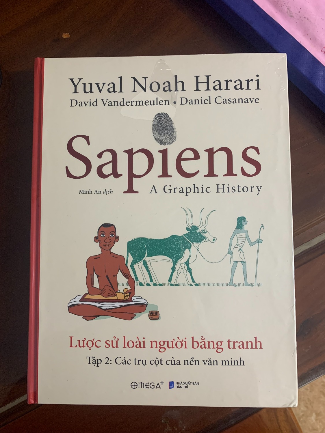Tuyệt vời! Sách được đóng gói cực kỳ cẩn thận, trình bày và nội dung thì khỏi phải bàn luôn rồi!