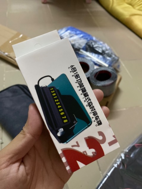 Có vẻ đơn giản, có hẳn vài bộ số để dự phòng thay thế khi cần! Có box trong rất xịn xò