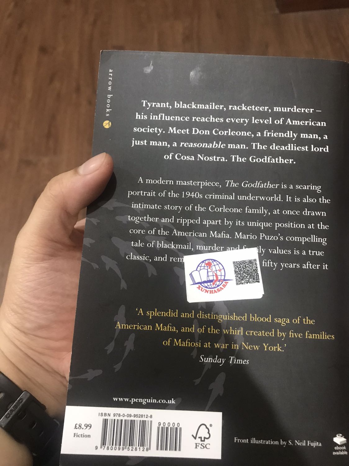 Sách được bọc nilon kỹ càng. Đẹp, gọn và sạch sẽ