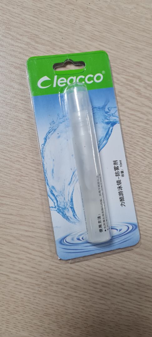 Lần thứ 2 mua hàng của shop, em xịt rất tiện lợi, mua em này đi bơi không còn sợ bị mờ kính nữa. Lần thứ 2 mua hàng của shop, em xịt rất tiện lợi, mua em này đi bơi không còn sợ bị mờ kính nữa.