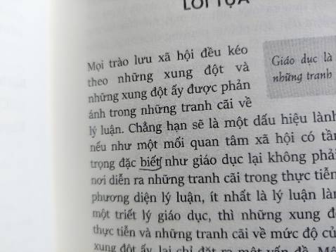 Lỗi đánh máy sai quá nhiều, 1 vài trang là gặp. Hi vọng nxb sẽ có tâm hơn.