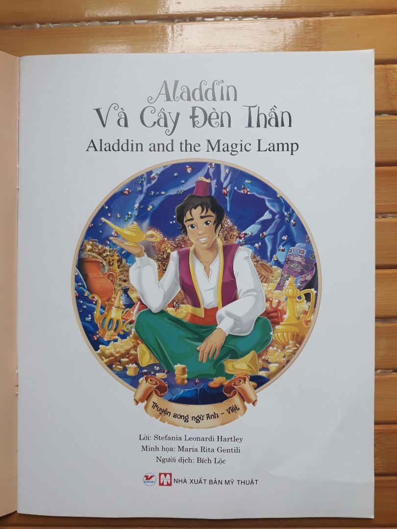 sách đẹp, bé rất thích.