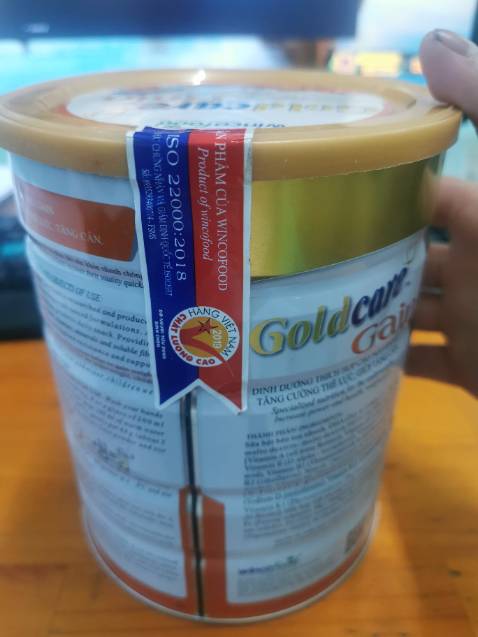 Giao hàng rất nhanh mới đặt hôm qua mà nay đã có. 200km, sữa đóng gói tạm được, hàng nhìn hộp mới date xa, chưa biết chất lượng nhưng check mã vạch là ra. Lần đầu tiên mua bên tiki thấy hài lòng