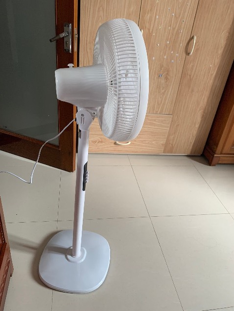 shop trả lời tin nhắn nhanh, mua cái thứ 2 rồi mà shop ko cho mã giảm giá nào nhể! kakaka. quạt chất lượng cả nhà nhé, yên tâm dùng vì hàng chính hãng, bảo hành 2 năm! shop trả lời tin nhắn nhanh, mua cái thứ 2 rồi mà shop ko cho mã giảm giá nào nhể! kakaka. quạt chất lượng cả nhà nhé, yên tâm dùng vì hàng chính hãng, bảo hành 2 năm!