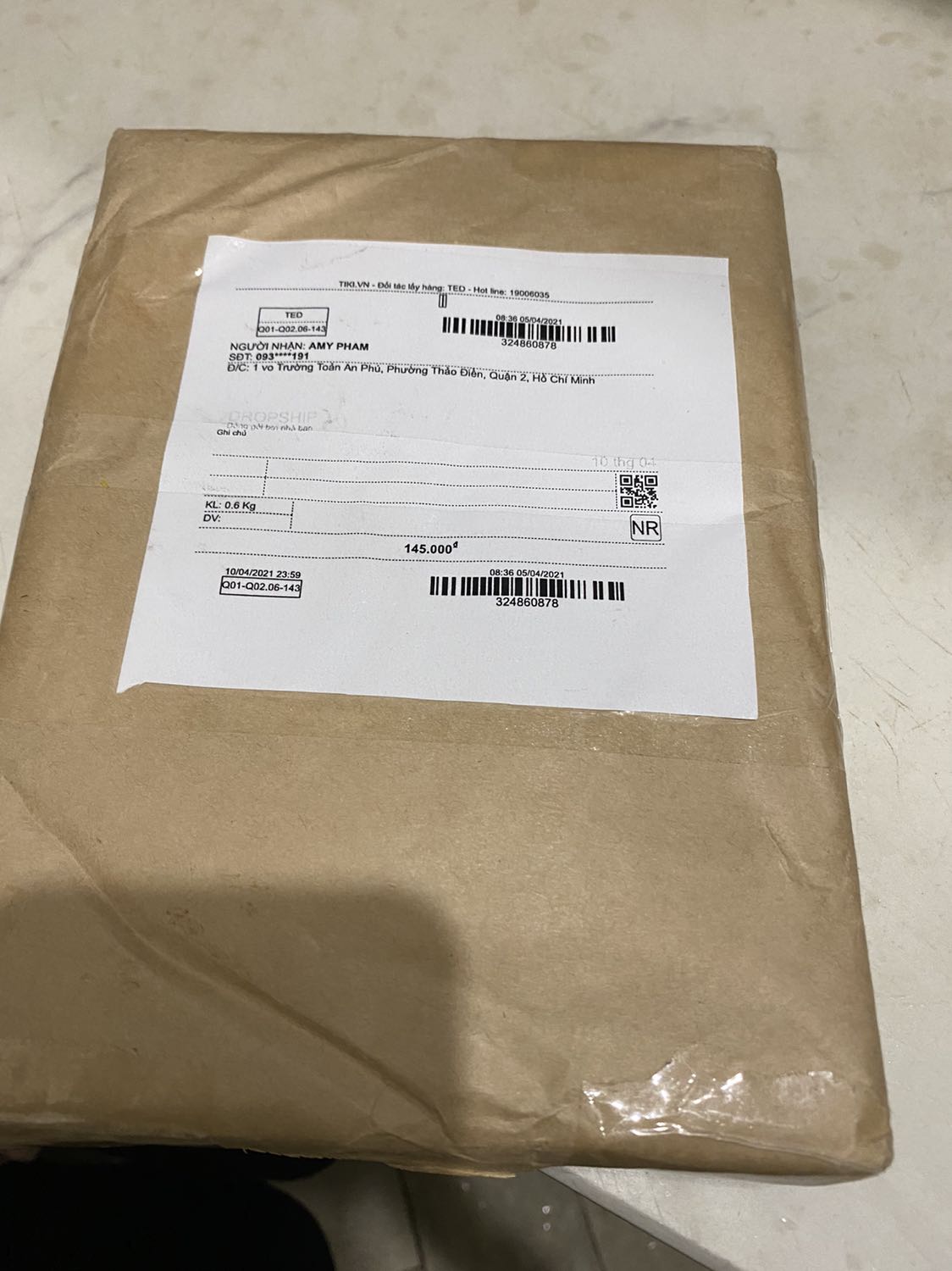 Sản phẩm đóng gói quá tệ, nham nhở.