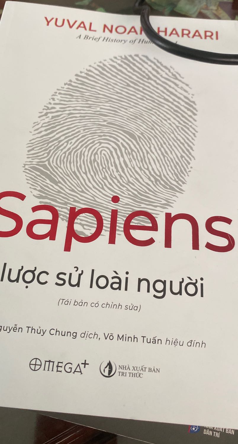 San pham ok, giống hình, 2 quyển rất đẹp, giao hàng đúng như dự kiến ( do dịch nên hơi kéo dài một chụt xịu, nhưng khum seo)
