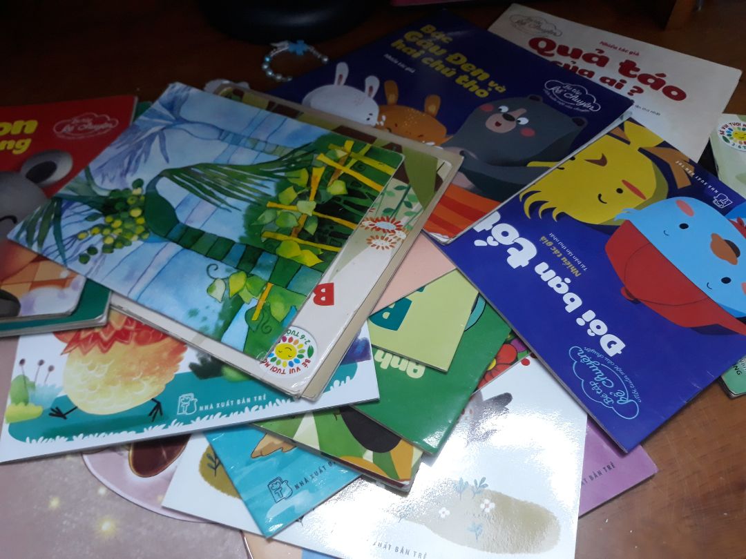 Câu chuyện về chú nhỏ nhút nhát là một bài học cho các bé giúp các bé tự tin, hòa nhập với bạn bè, thầy cô giáo và những môi trường xung quanh.