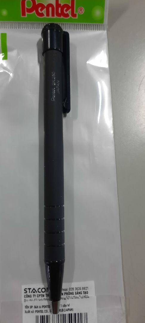 Cảm nhận là rất đẹp, mực rất thơm, viết êm và nhẹ, mà không thấy có tem giống trên mô tả....nhưng không sao