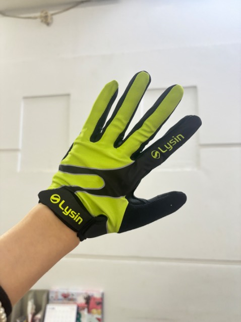 Găng tay xịn nha, ôm dáng tay, chất vải mềm, nói chung ổn vs chuẩn nhật