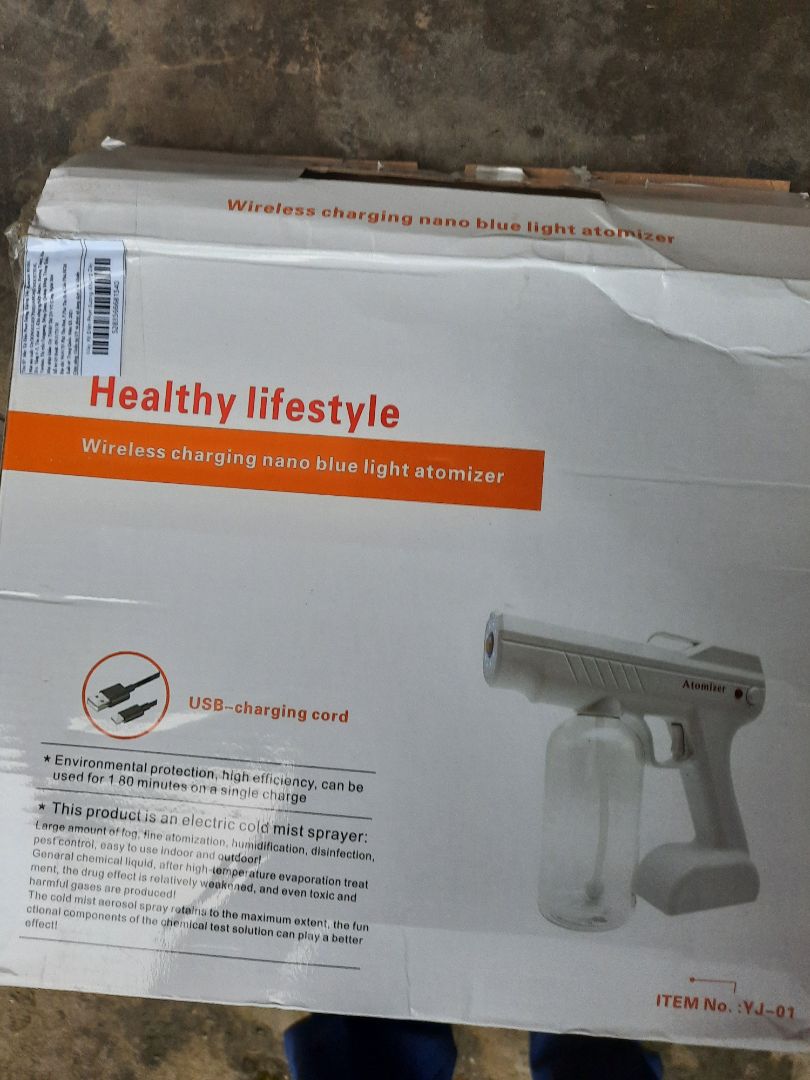 phun sương gì mà bắn như súng bắn nước tre em. điên k chịu dược. hàng nhái hàng giả