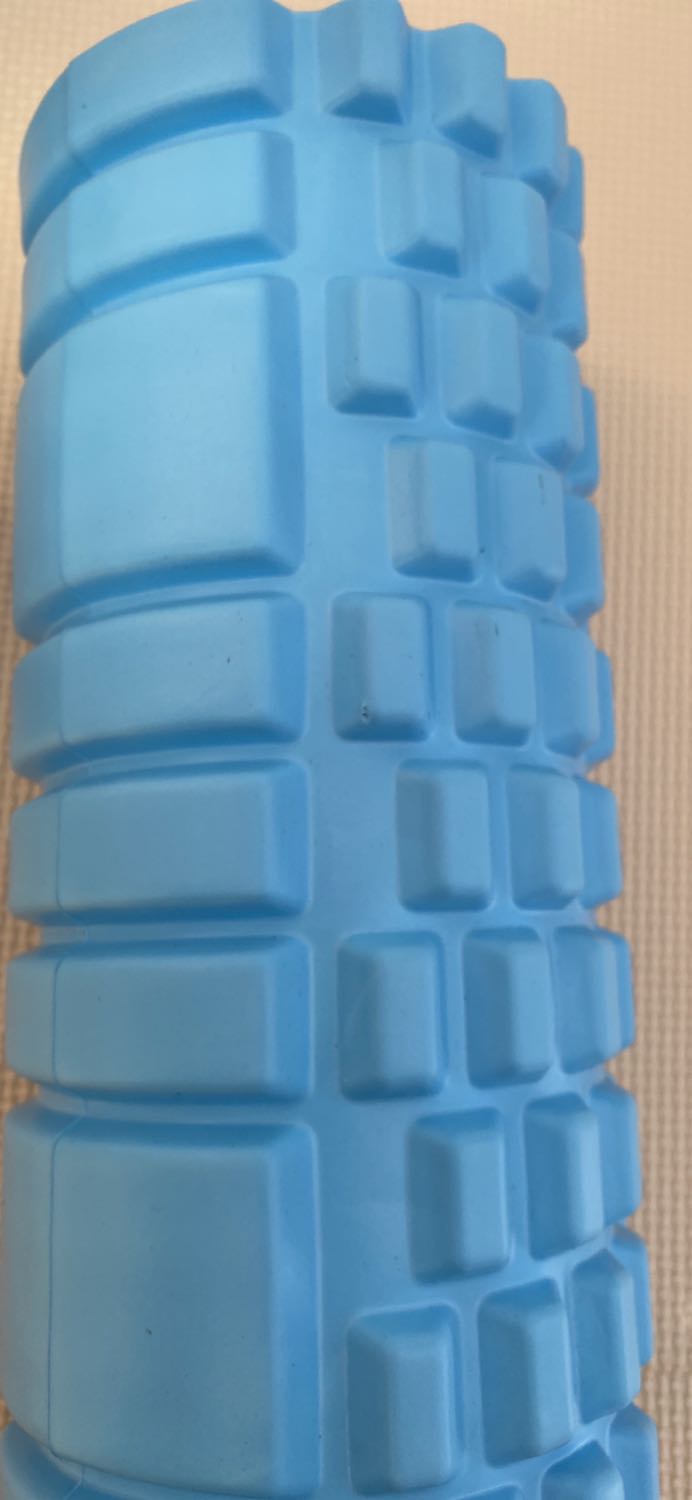 Ngon, ok, tuy nhiên có một vết lủng nhỏ ko biết do shop hay vận chuyển, nhưng thôi kệ xài vẫn tốt. Tuy nhiên nếu có điều kiện nên mua cái dài hơn sẽ dễ lăn hơn