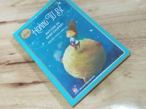 Phù hợp lứa tuổi, có hình minh họa xen kẽ trong các chương khá dễ thương.