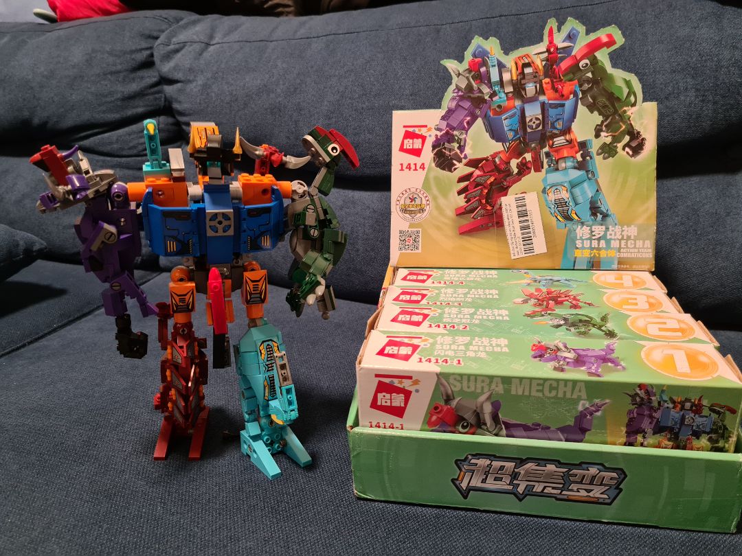 cũng khá đẹp nhưng các mảnh lego hơi quá nhỏ và khó cho các bạn nhỏ để tự lắp ráp. lắp 1 lần rồi để bày thì cũng được nhưng các bạn nhỏ lại thích cầm đi chơi làm các mản nhỏ bị rơi.