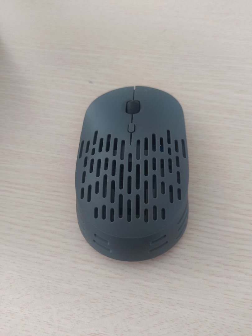 giao hàng nhanh. đóng gói hàng cẩn thận.
hàng chính hãng nhìn nhìn rất ưng, đẹp, chắc chắn. dùng mượt, nhanh