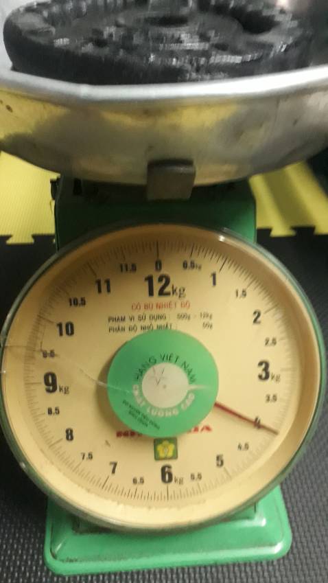 Tạ giao giống quảng cáo, còn khá mới, cân nặng vừa đủ như hình, ok hài lòng