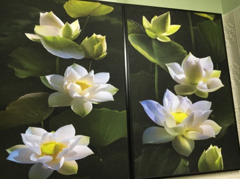 Tranh đẹp , sáng , giống như quảng cáo 100%. Rất hài lòng về sản phẩm