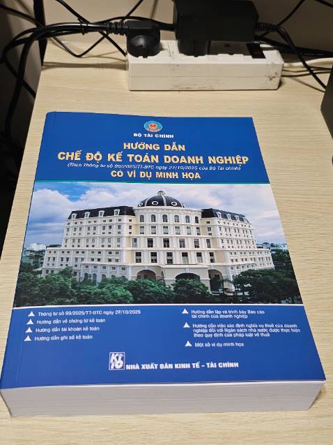 Sách đúng mô tả, đóng gói kỹ