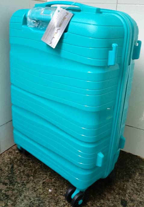 Làm rớt nhưng không bị trầy xước gì nên đánh giá cao sp