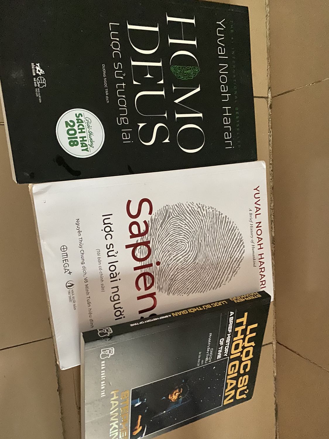 Sách bị trày bìa