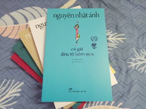 Sách đẹp, giấy đẹp, in và trình bày đẹp. Các tác phẩm của Nhà văn Nguyễn Nhật Ánh luôn cuốn hút các độc giả với nhiều cảm xúc của lứa tuổi học trò. Nhà sách Tiki giao hàng nhanh, bọc gói sản phẩm cẩn thận. Xin cảm ơn Tiki.
