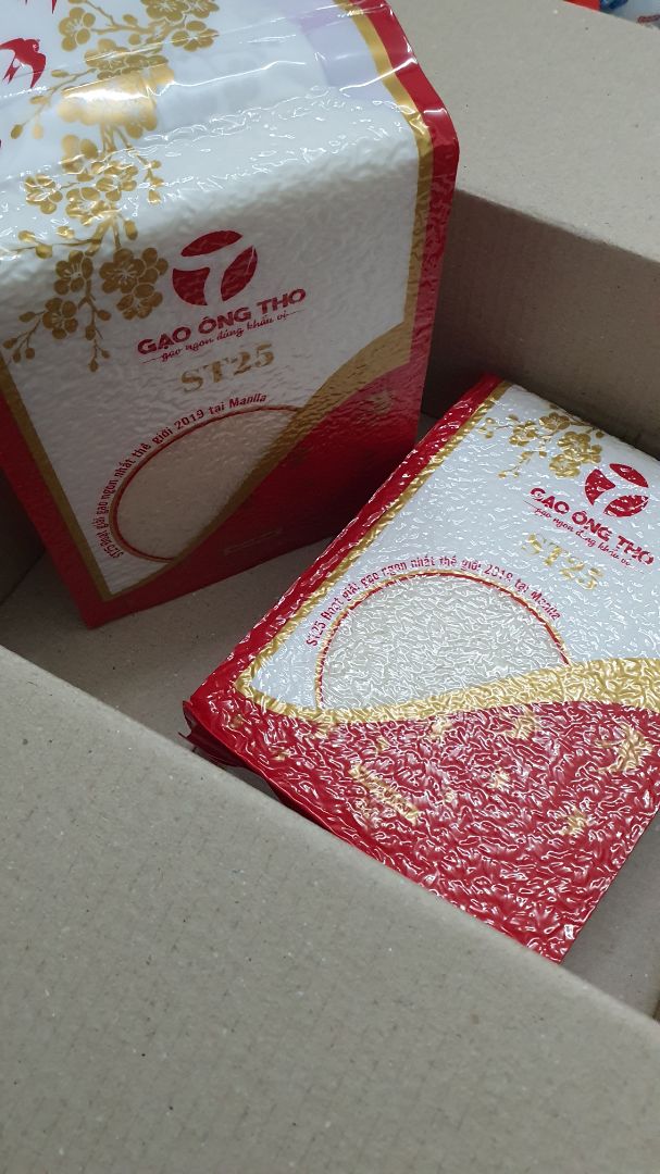 Gạo ST25 đóng gói hút chân không rất đẹp, phù hợp làm quà tặng luôn. Đóng gói và giao hàng nhanh, sẽ tiếp tục ủng hộ shop Exper
