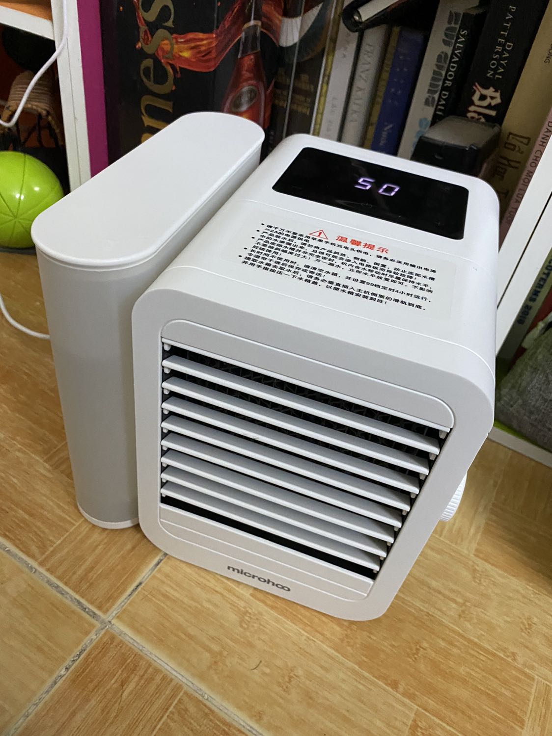 Đóng gói gọn gàng; quạt chạy êm và mát. Phù hợp với môi trường có độ ẩm tương đối