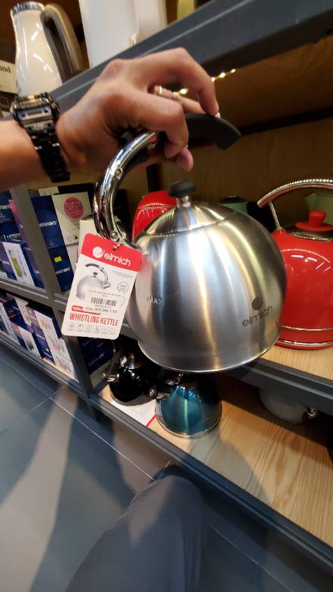 Hàng như quảng cáo.
Rẻ hơn chính hãng.
Dưới đáy là hình hinh in.
Ko dập nổi như chính hãng.