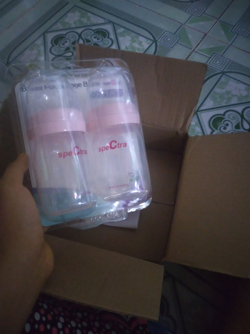 đặt cổ hẹp sao hiao cổ rộng v shop .. mình mua bộ ba bình cổ hẹp mà