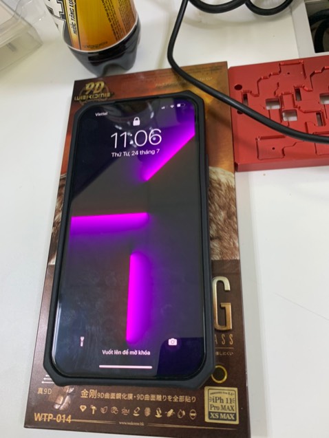 Ốp đẹp, Chắc chắn, Bảo vệ máy rất an toàn. Đúng các Cụ bảo ko sai “Tiền nào của đó”, “Đắt sắt ra miếng”