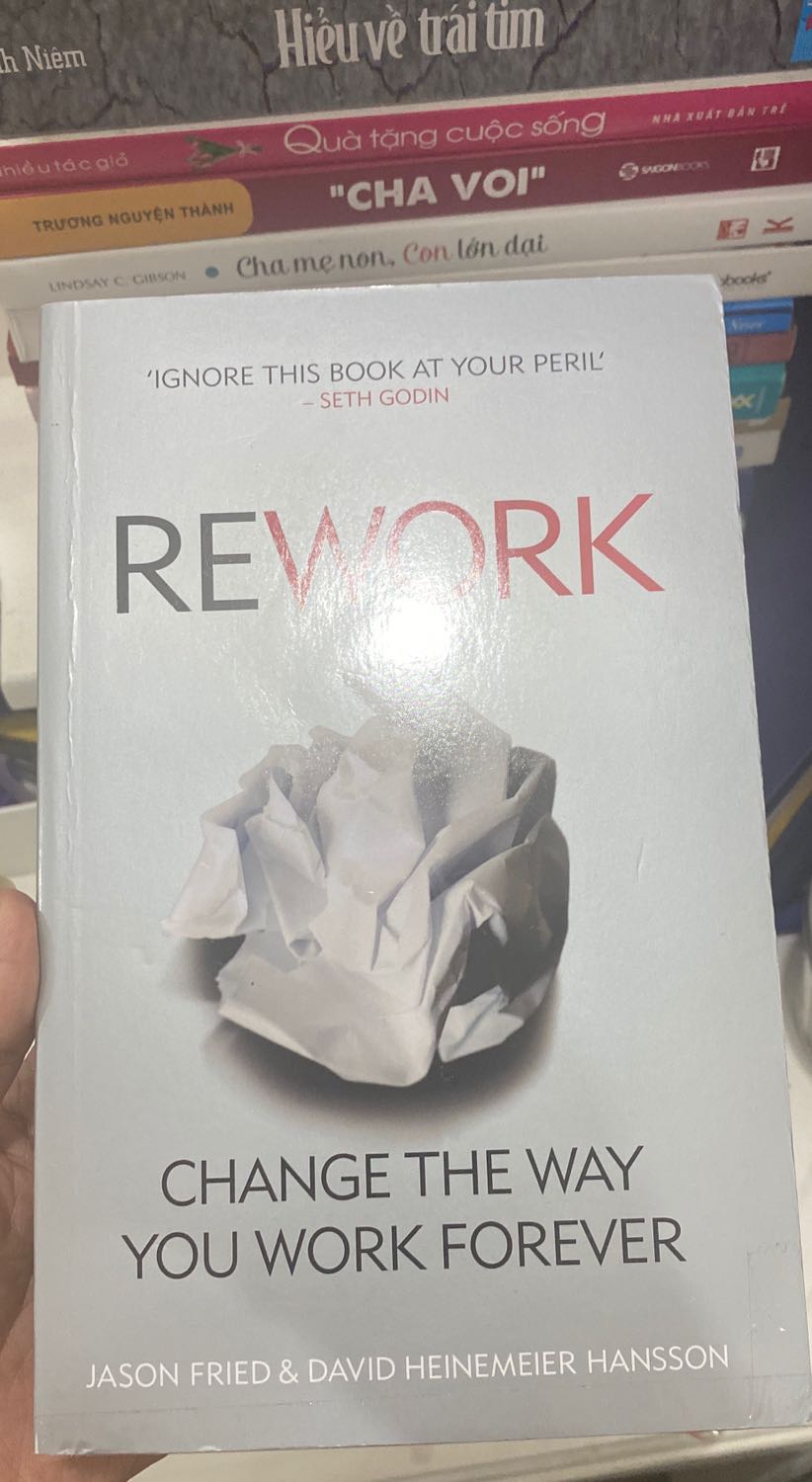 Sách nhẹ, giấy tốt. Nội dung phù hợp với những ai đang cần một sự thay đổi refresh và làm mới bản thân, ngay cả những người đã thành công...