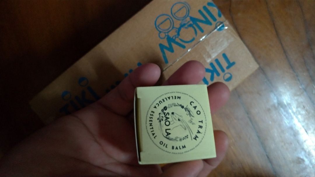 Mùi tinh dầu rất thơm, hộp đóng gói đẹp, có cả  hướng dẫn sử dụng và thành phần rõ ràng. Nhóc của nhà mình dùng thử rất thích. Sẽ tiếp tục ủng hộ shop!