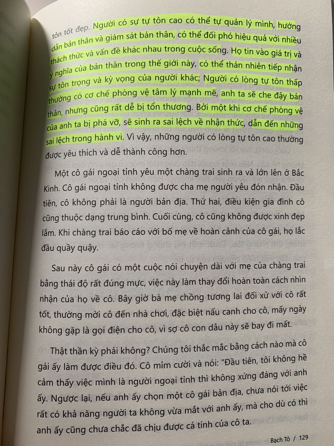 / Mình mua trg đợt 6/6 giá khá mềm. Sách mới hoàn toàn, đóng gói chắc chắn. Có điều giao hàng hơi lâu chắc do có quá nhiều ng săn sale vào 6/6
mình đã đọc tới chương 4 là chương cuối của sách. Về nội dung, đây là 1 cuốn sách truyền cảm hứng mang tính tích cực. Mỗi câu chuyện Bạch Tô kể ngắn gọn nhưng đầy ý nghĩa.