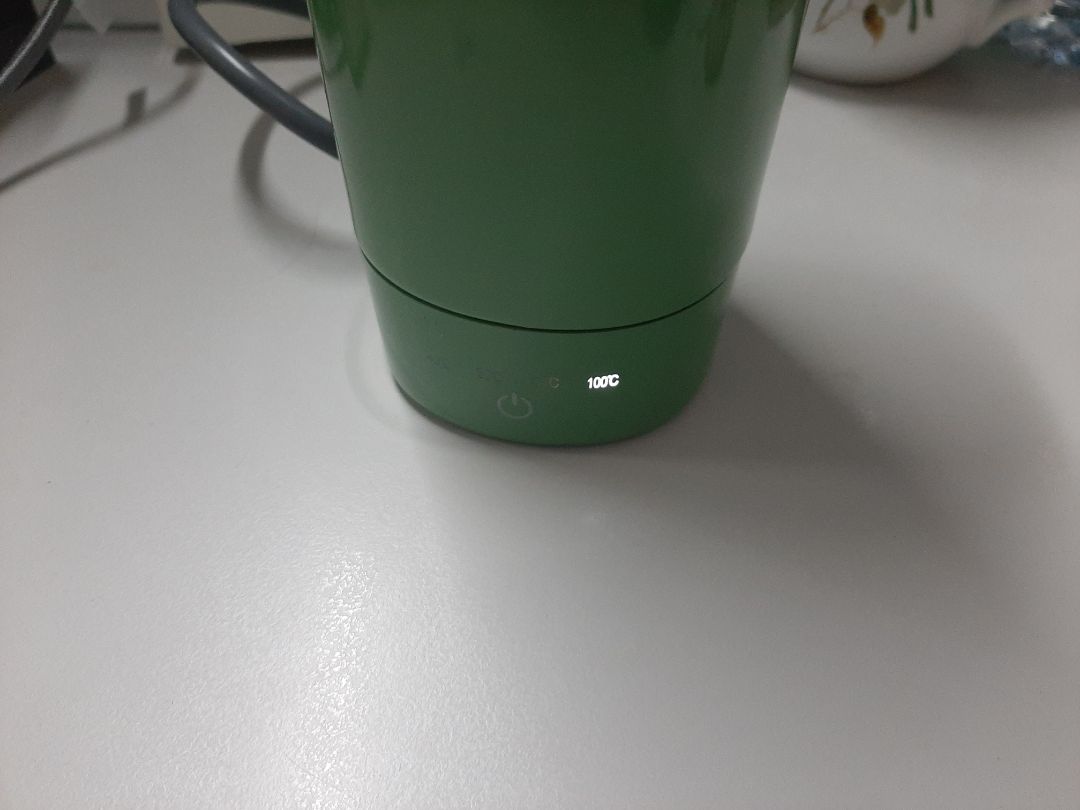 Sản phẩm đẹp, chất lượng đúng như quảng cáo.