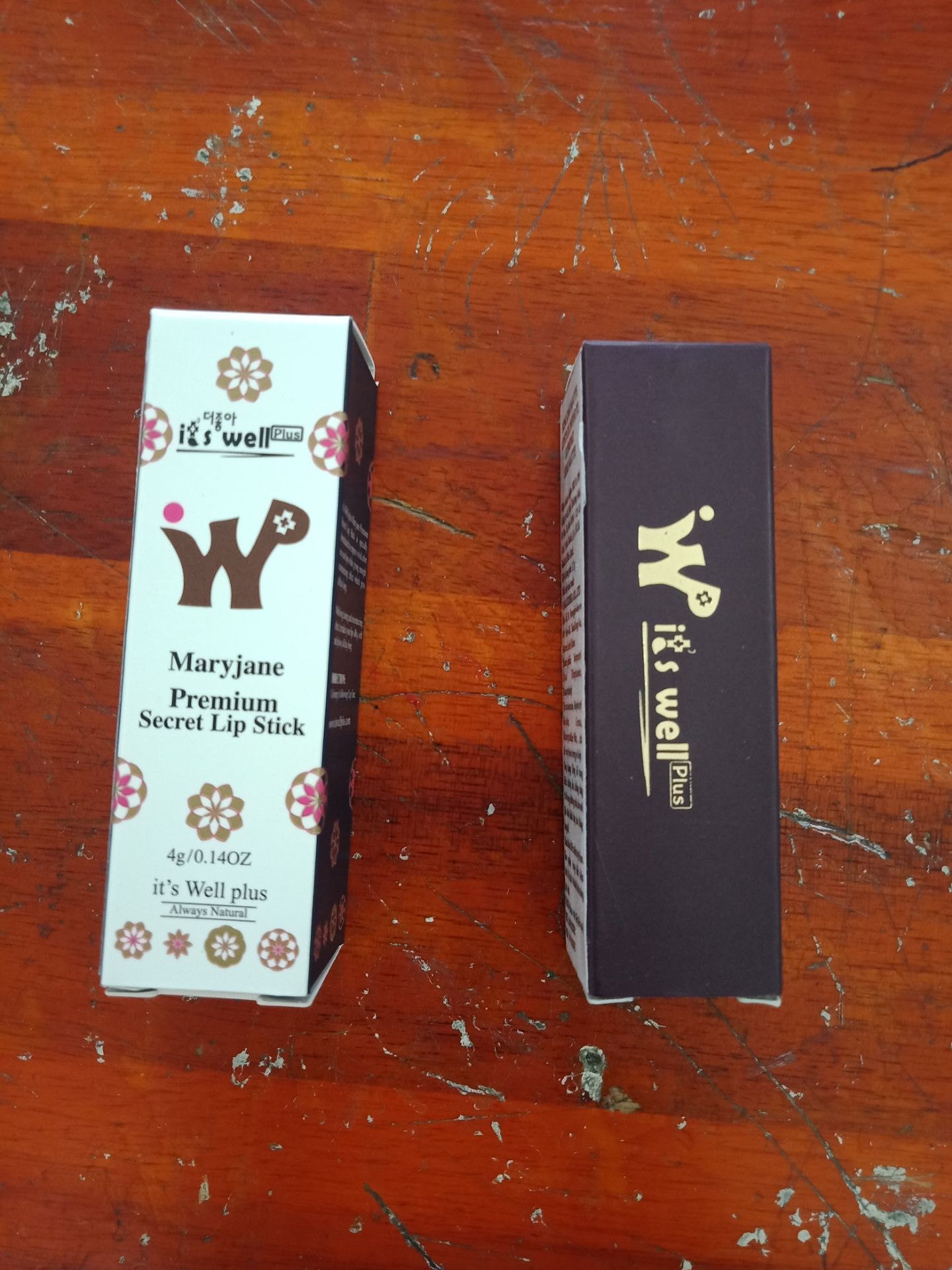 Đây là dòng son mình cảm thấy tin tưởng nhất từ trước tới.Thiết kế vỏ son chắc chắn,bao bì đẹp,xuất xứ rõ ràng .Tô lên môi mềm mượt.Nói chung YÊU TỪ CÁI NHÌN ĐẦU TIÊN. hi