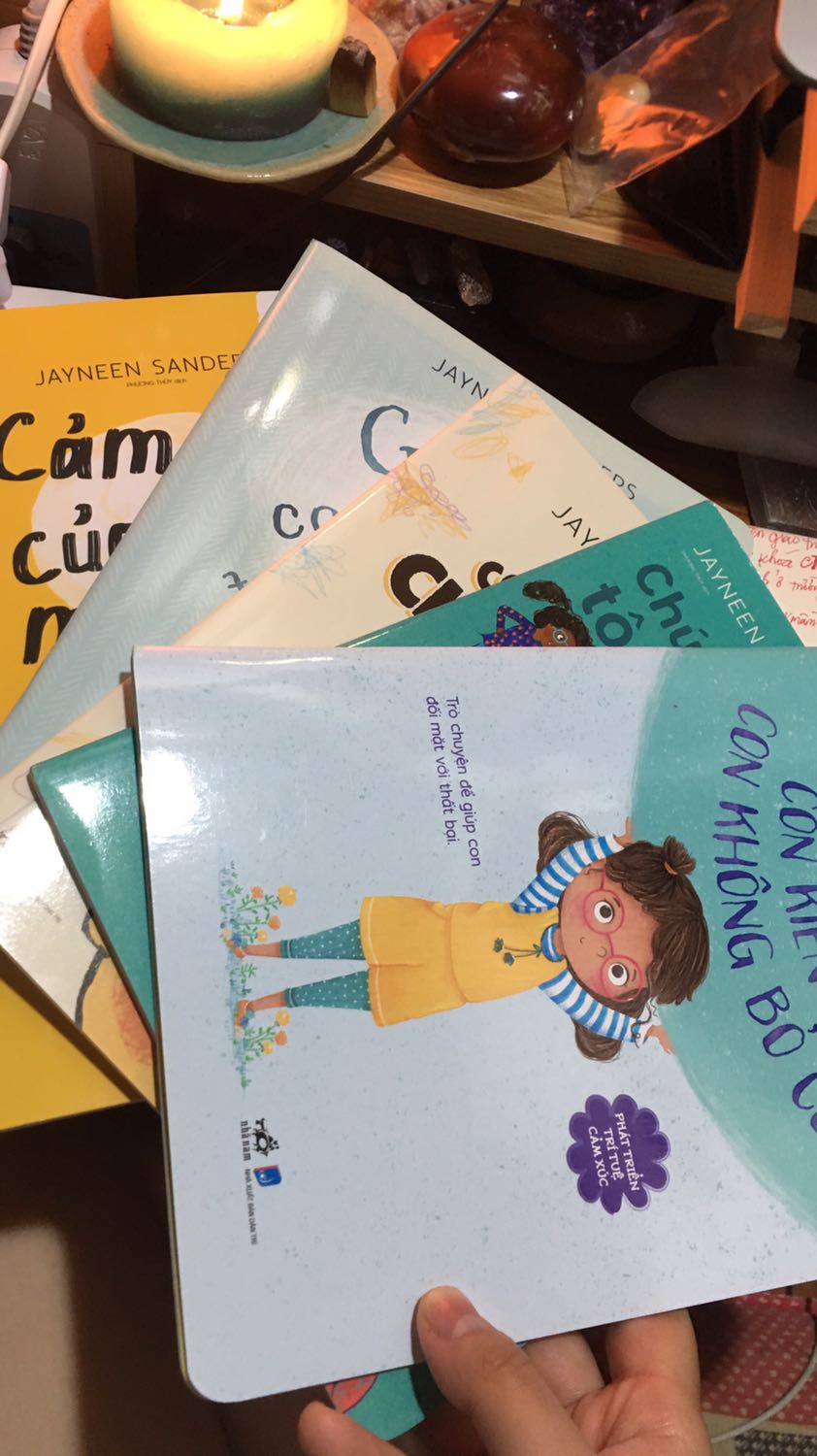 Nội dung hay!
Phù hợp để giáo dục cảm xúc cho các bé, sách nhã Nam thì luôn chất lượng ❤️