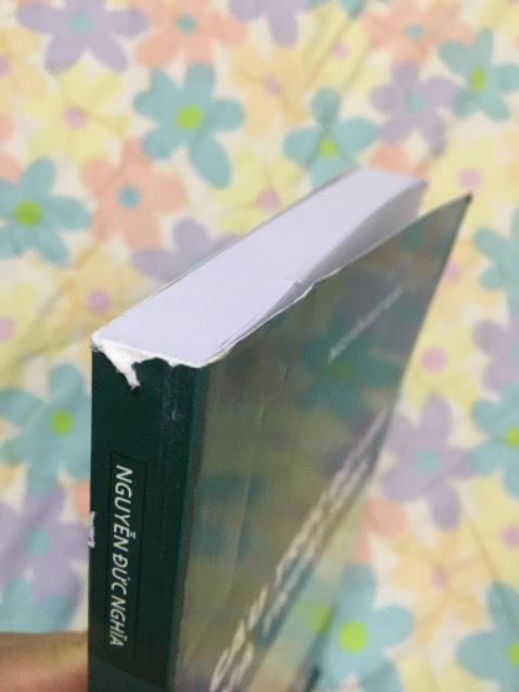 Giao hàng chậm so dự kiến. Sách nhăn, quăn mép, trầy bìa