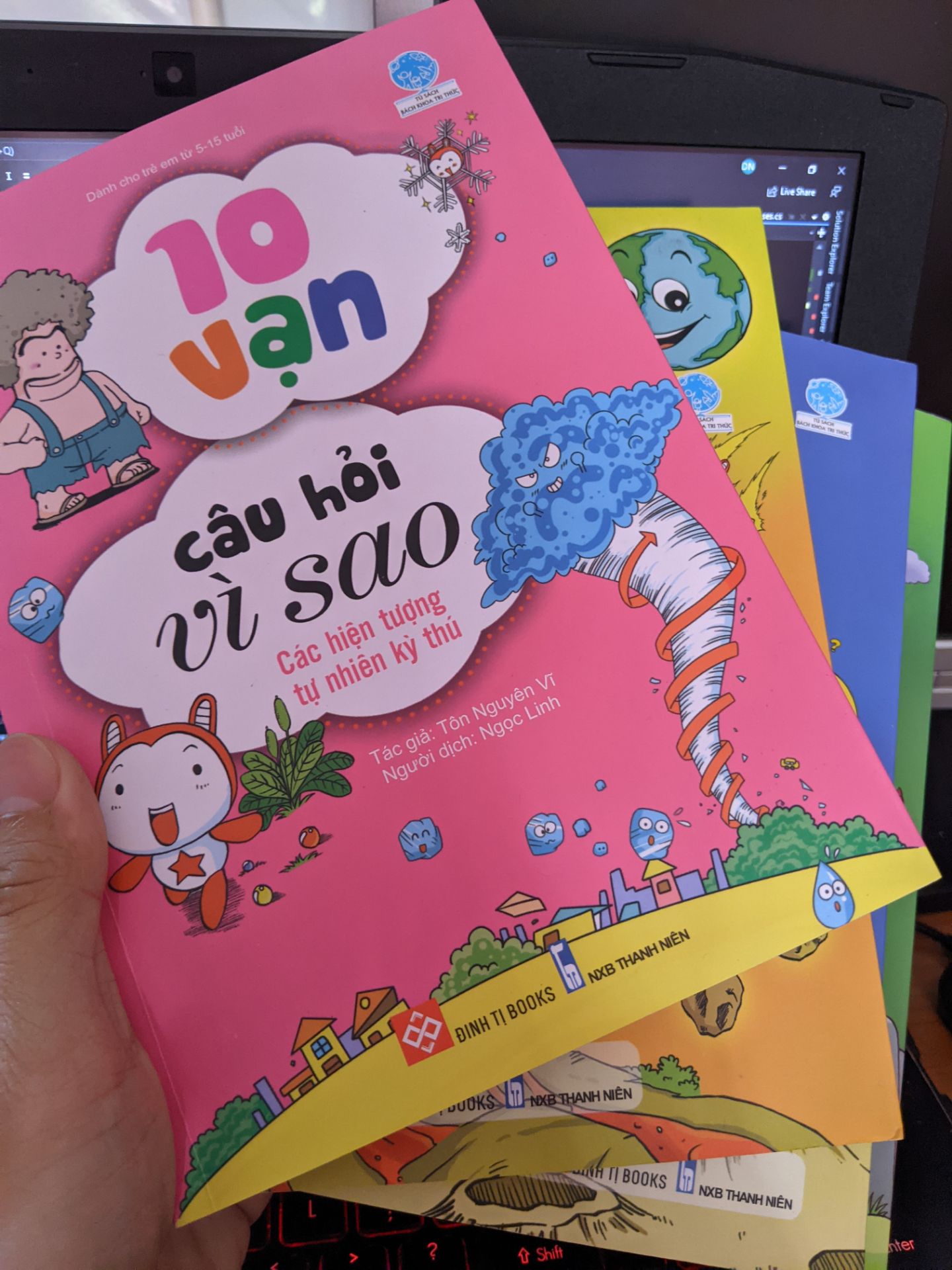 Sách đẹp, đóng gói kỹ.