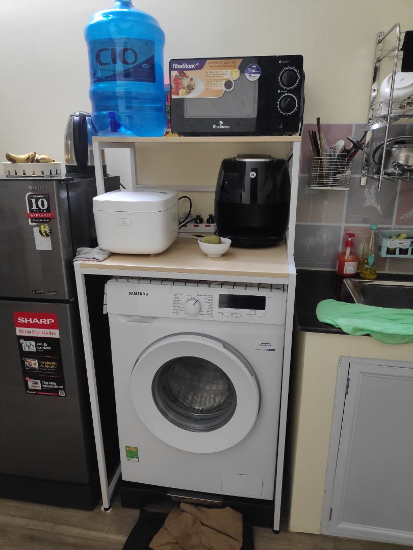 Kệ đẹp, chắc chắn, giao hàng rất nhanh, mọi người nên mua nhé